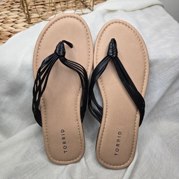 NWOT TORRID Black and Tan Women's Thong Sandals Size 8 - Picture 1 of 7